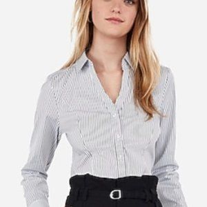 Express Original Ultimate Essential Shirt - Small